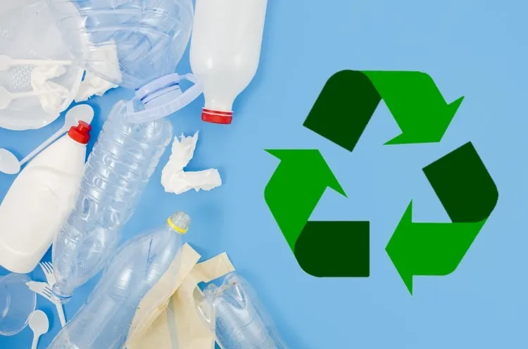 Garrafas PET prensadas para reciclagem